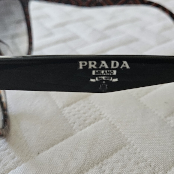Prada sunglasses with case main image 4